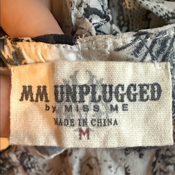 Miss Me Black and White Patterned Camisole - Picture 2 of 6